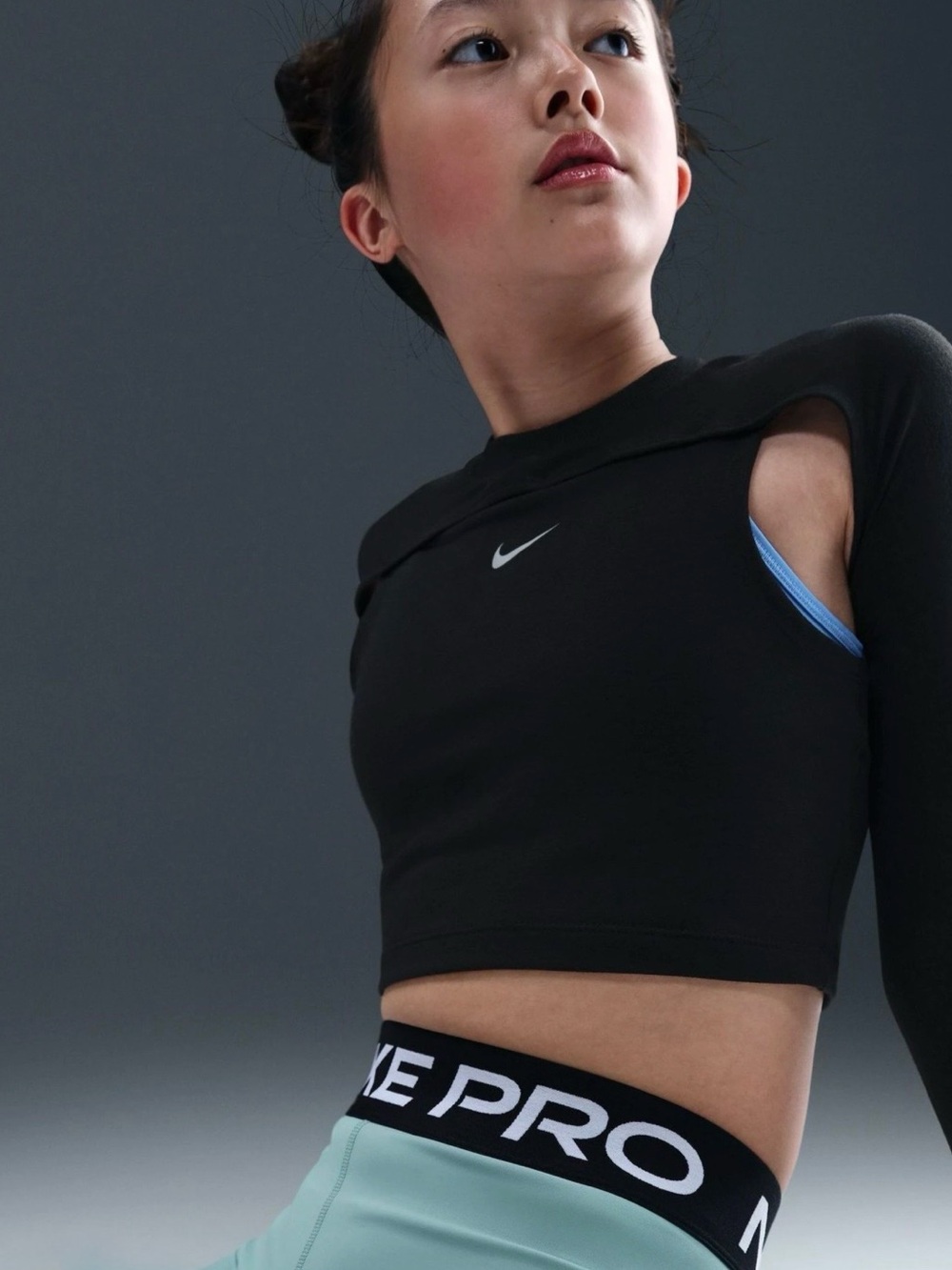 Nike Girls Performance Training Black Long-Sleeve Cutout Top - Size XL